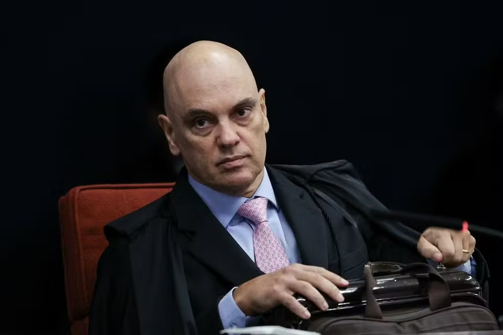  Voto de “Xandão” coloca Bolsonaro como líder de organização criminosa